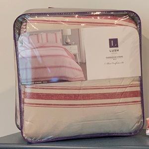 Full/Queen Comforter Set